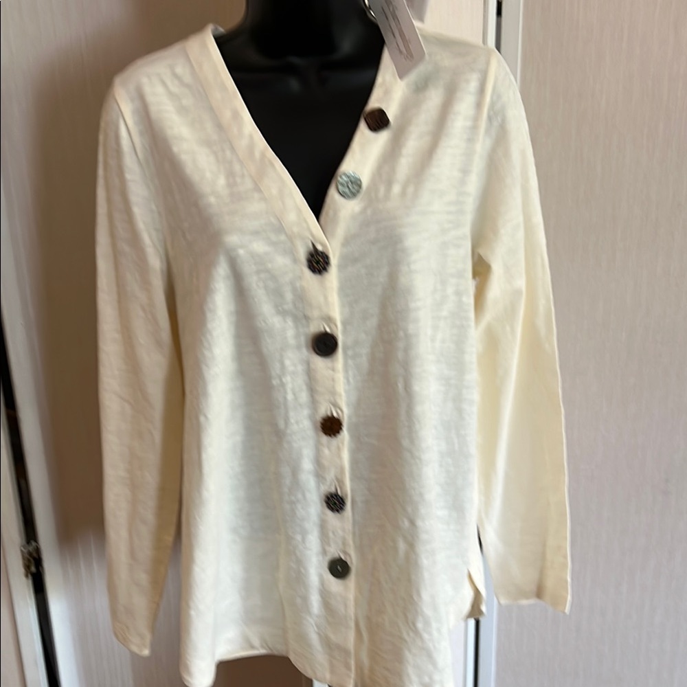 5 for $45 or $9 NWT Soft Surroundings Delia Top Cream size S